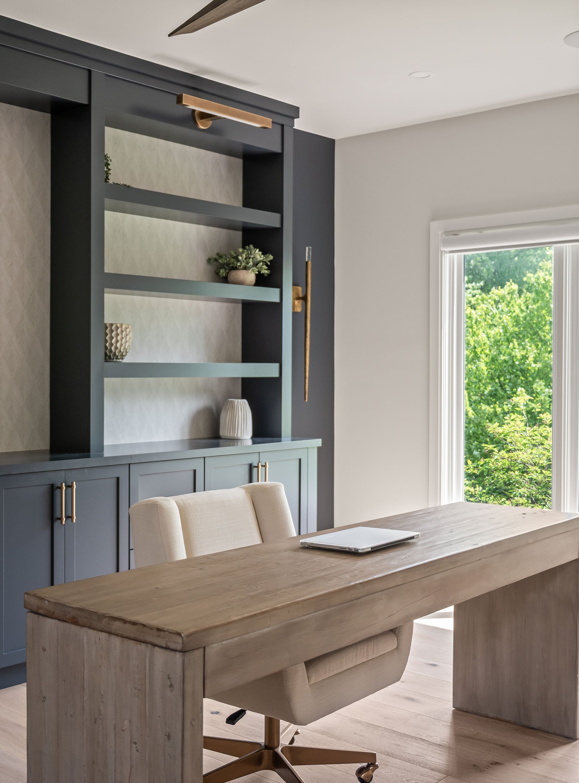 Dura Supreme Bria – Hudson door style in Cyberspace